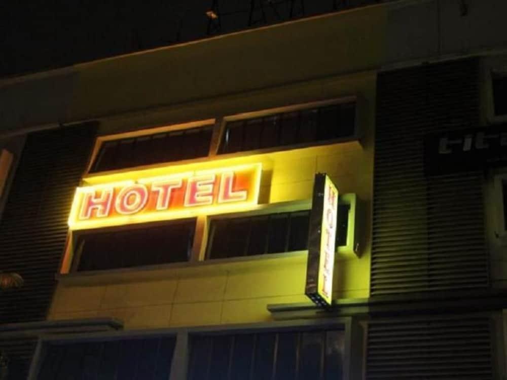 Shah Alam Business Hotel Buitenkant foto